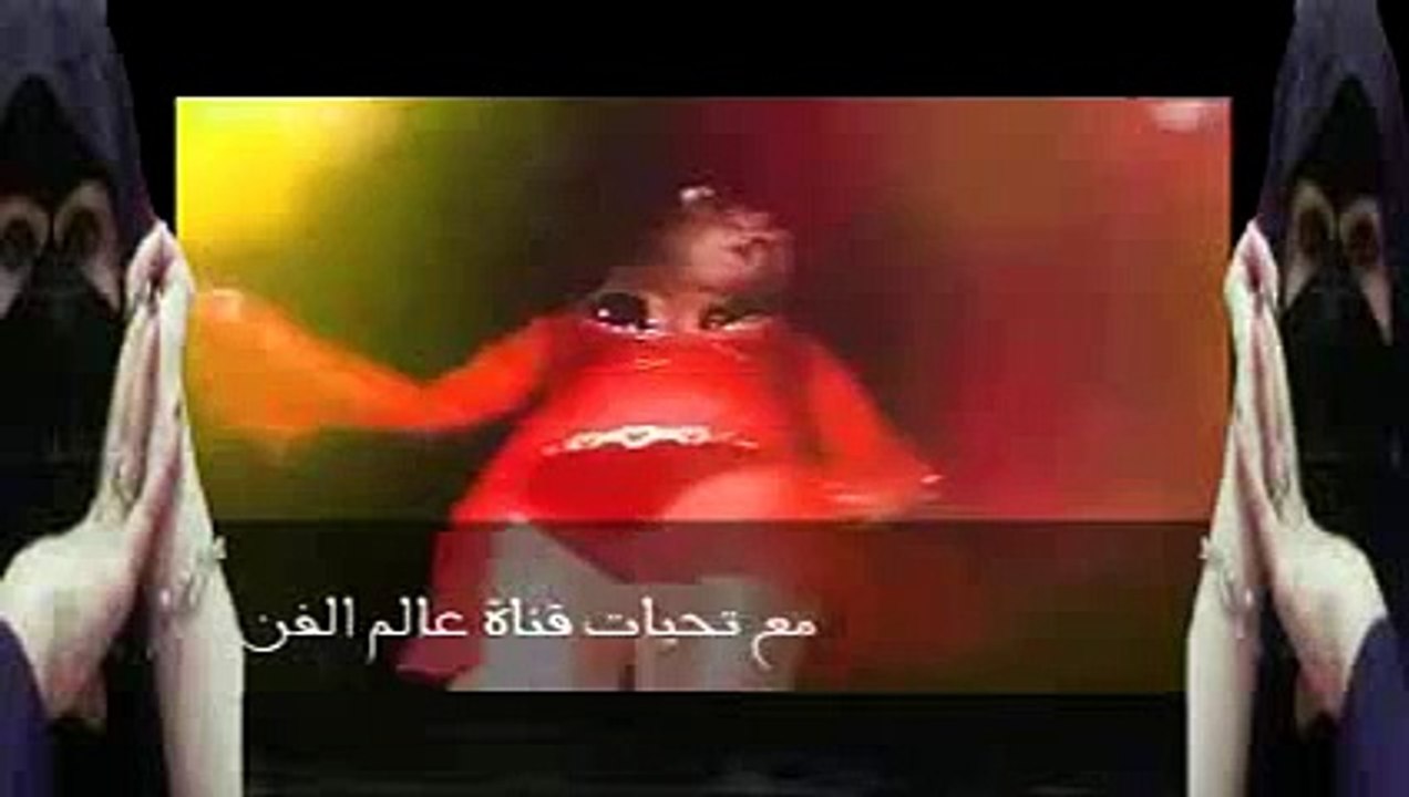 رقص شرقى لراقصه جسم عريض ترقص بملابسها الداخليه فقط