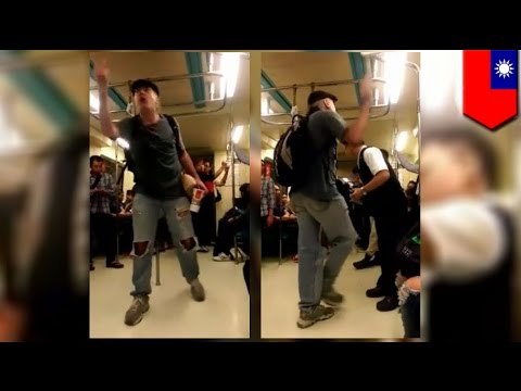 Loco americano lanza miles de insultos en el metro de Taipéi