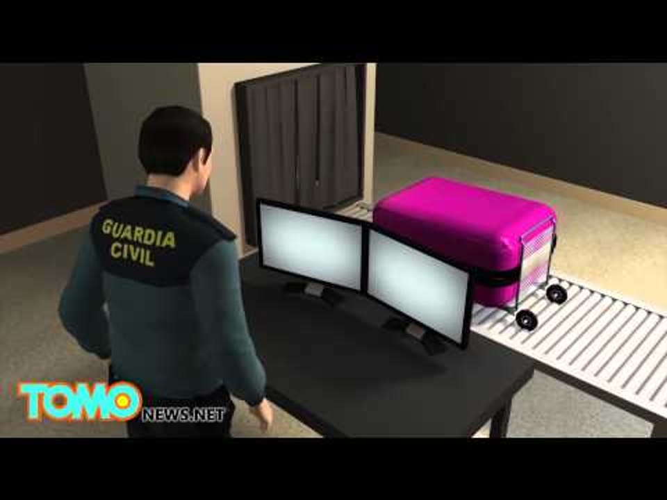 Smuggler caught: woman tries to cross Spanish border with boy in suitcase - TomoNews