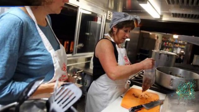 إطعام المشردين جريمة غرامتها ألفان دولار في الولايات المتحدة الأمريكية