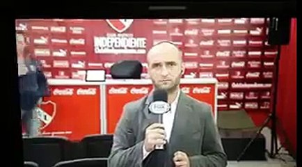Youtube: hincha de Independiente se roba Tablet y es captado por cámaras (VIDEO)