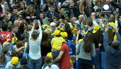 Le message de paix du pape François à des milliers d'enfants