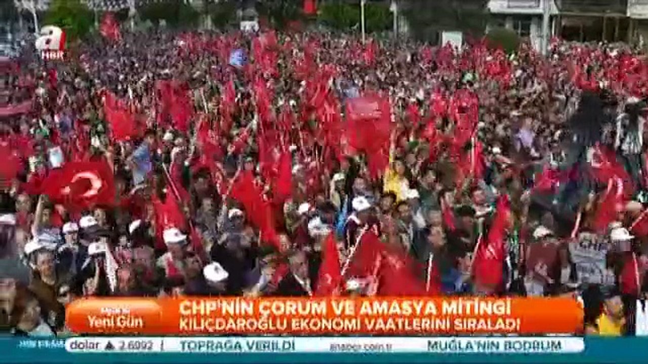 Ezan okunurken alkış eylemi!