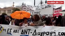 Atina'da AB Karşıtı Gösteri