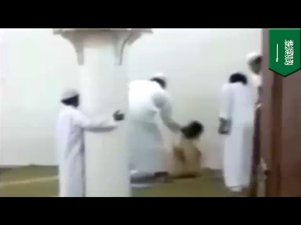 Teacher beating student: Muslim tutor whips and beats student during Quran class caught on video