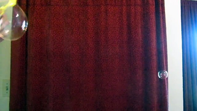 Bouncing Bubbles with beeboo® Big Bubble Mix