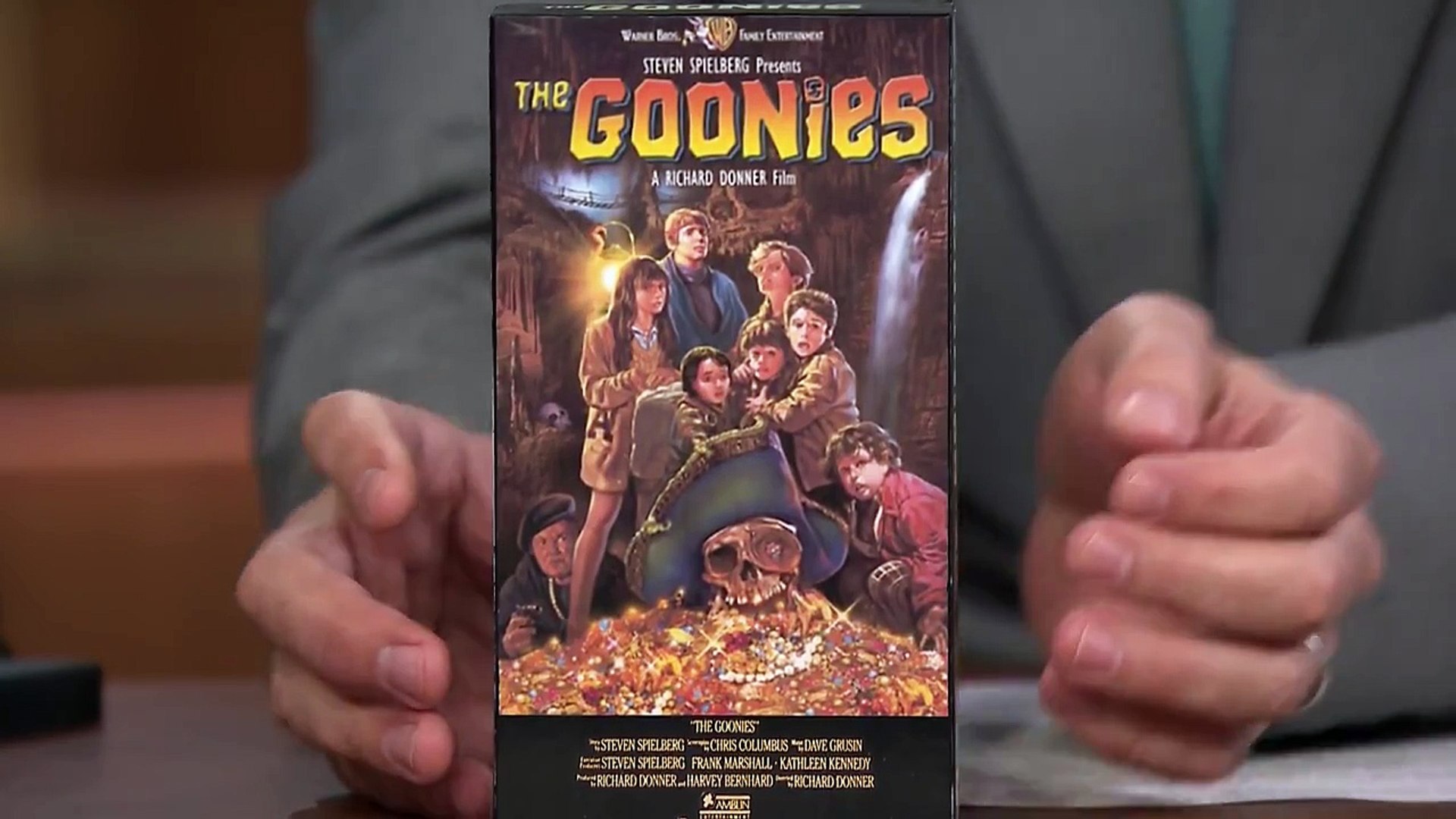 Josh Brolin Celebrates The Goonies Anniversary With His Red Bandana Video Dailymotion