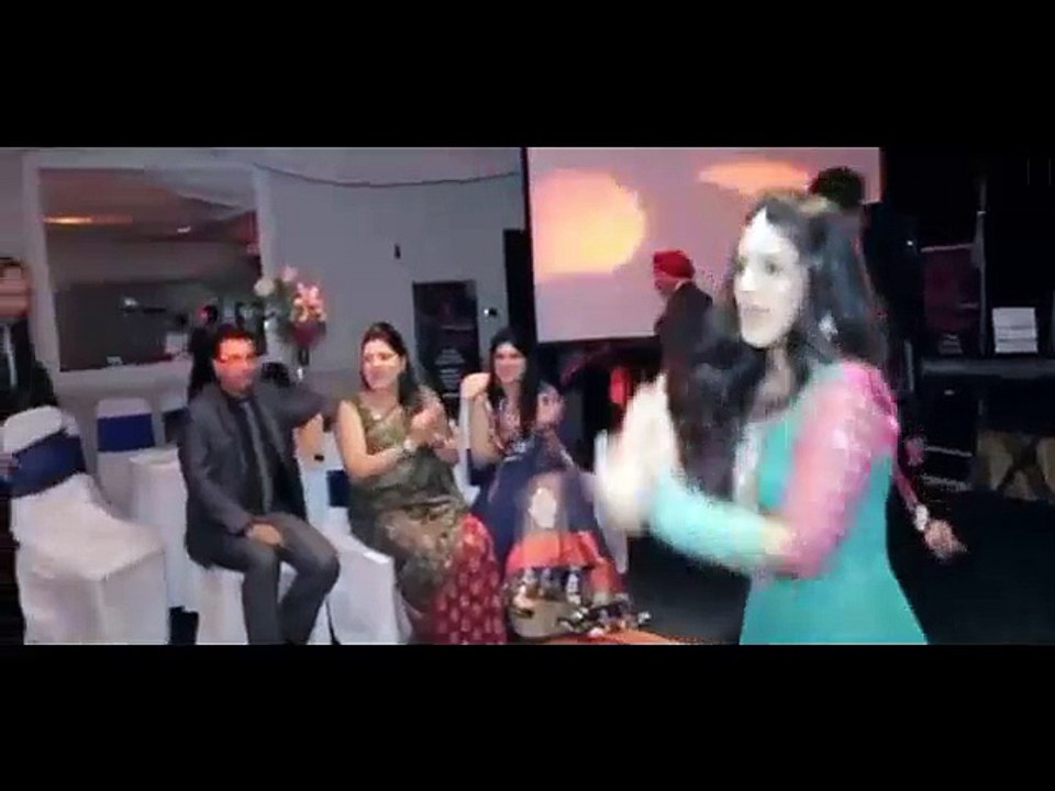 Palkey meen ho ke sawar chaley dance in weeding
