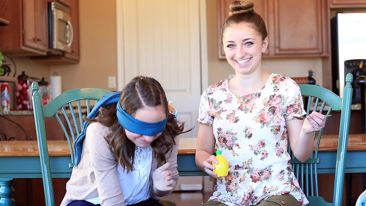 "What's in My Mouth" Challenge | Brooklyn and Bailey