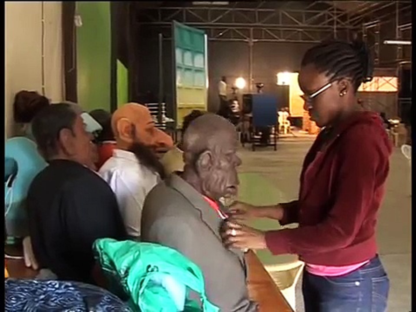 KENYA - Political puppets