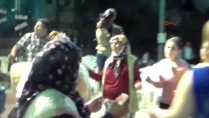 Çanakkale - Anneler Günü'nde Havva Anneye Çifte Gelin