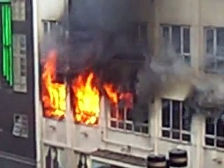 Oxford Street Fire at New Look - "Man alive"