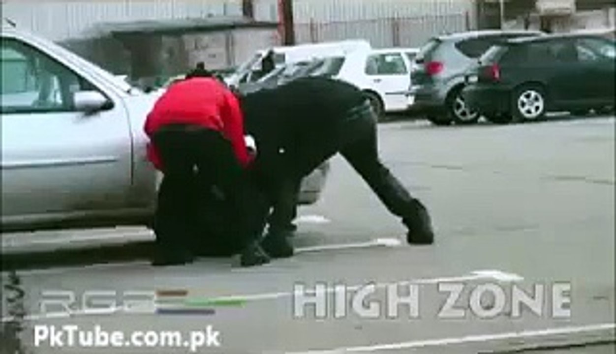 Very Funny Tyre Stealing Prank