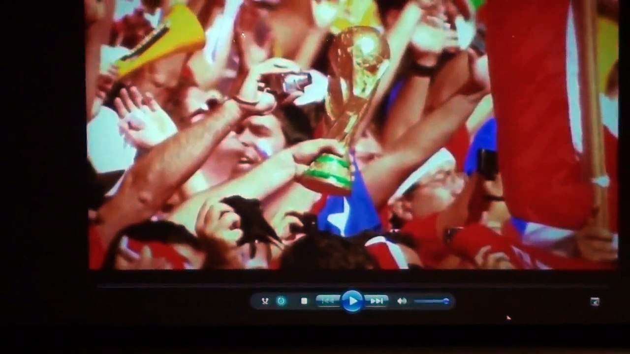 歌伴舞: Waving Flag (2010 FIFA World Cup Theme Song)
