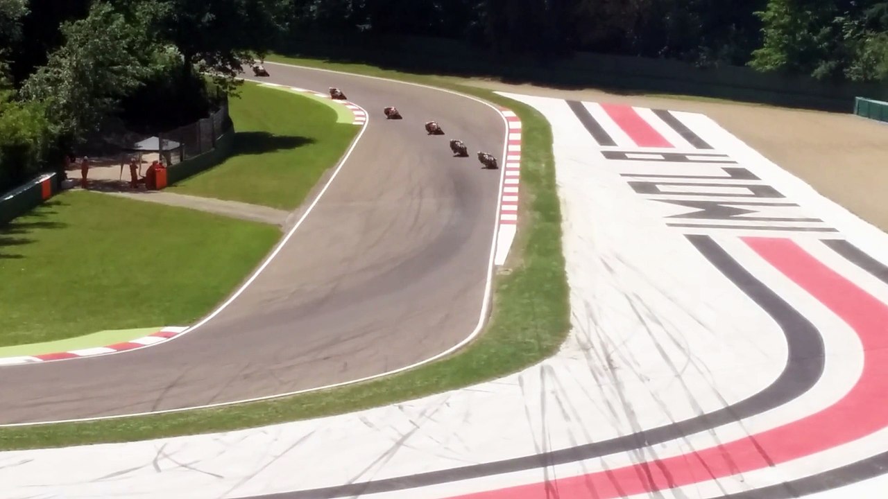Imola SBK 2015, Round 2: Guintoli falls at the Acque Minerali turn.