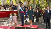 Sus Majestades los Reyes presiden el desfile de la Fiesta Nacional de España