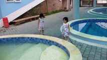 Vlog 74 Hai Chị Em Cún Đi Bể Bơi