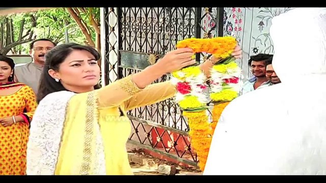 Yeh Rishta Kya Kehlata Hai: Akshara and Natik come back to India, Must Watch Episode 12th May 2015