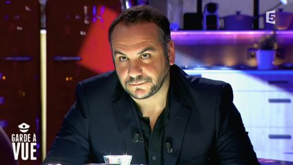 L'interview "garde à vue " de François-Xavier Demaison - C à vous - 11/05/2015