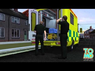 Sanitariusze porzucają ciało mężczyzny przy śmietniku by skończyć zmianę na czas.