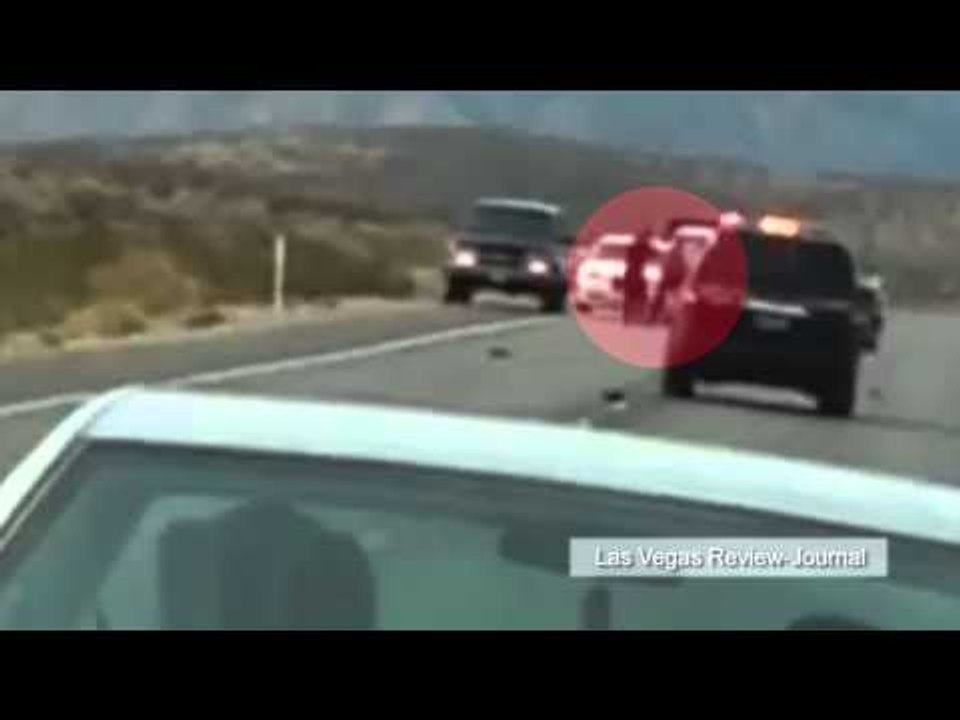 VIDEO: Nevada police, binaril nang sampung beses ang isang unarmed na hitchhiker!