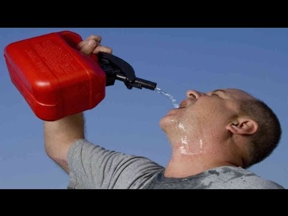 Lalaki sa UK, naaresto dahil mahilig uminom ng gasolina mula sa mga gas stations!