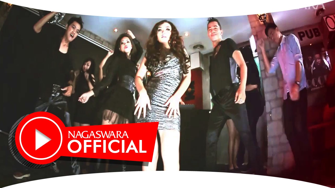 Zaskia Gotik - 1000 Alasan - Official Music Video HD - NAGASWARA