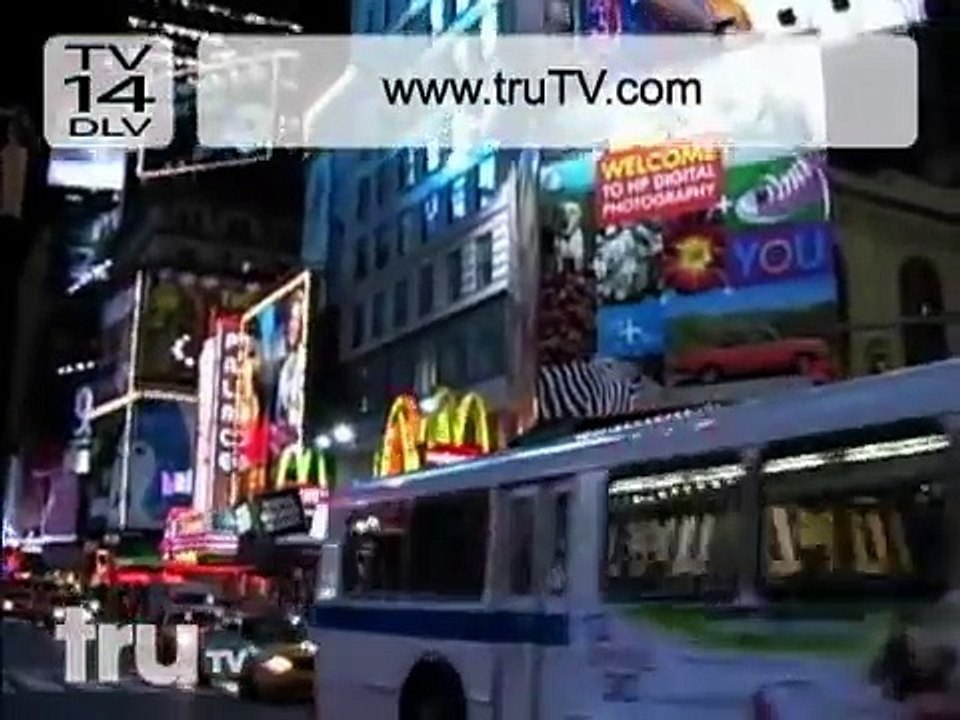 1 Guy Fights and Beats 3 Guys For Hitting His Wife In Middle of the road