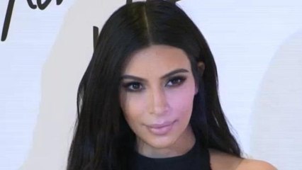 Kim Kardashian presenta su colección para el Día de los Novios en Brasil