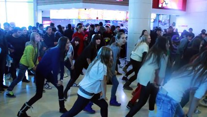 New Year Flashmob in Baku - Eldar Kasimov & WakeUp!!