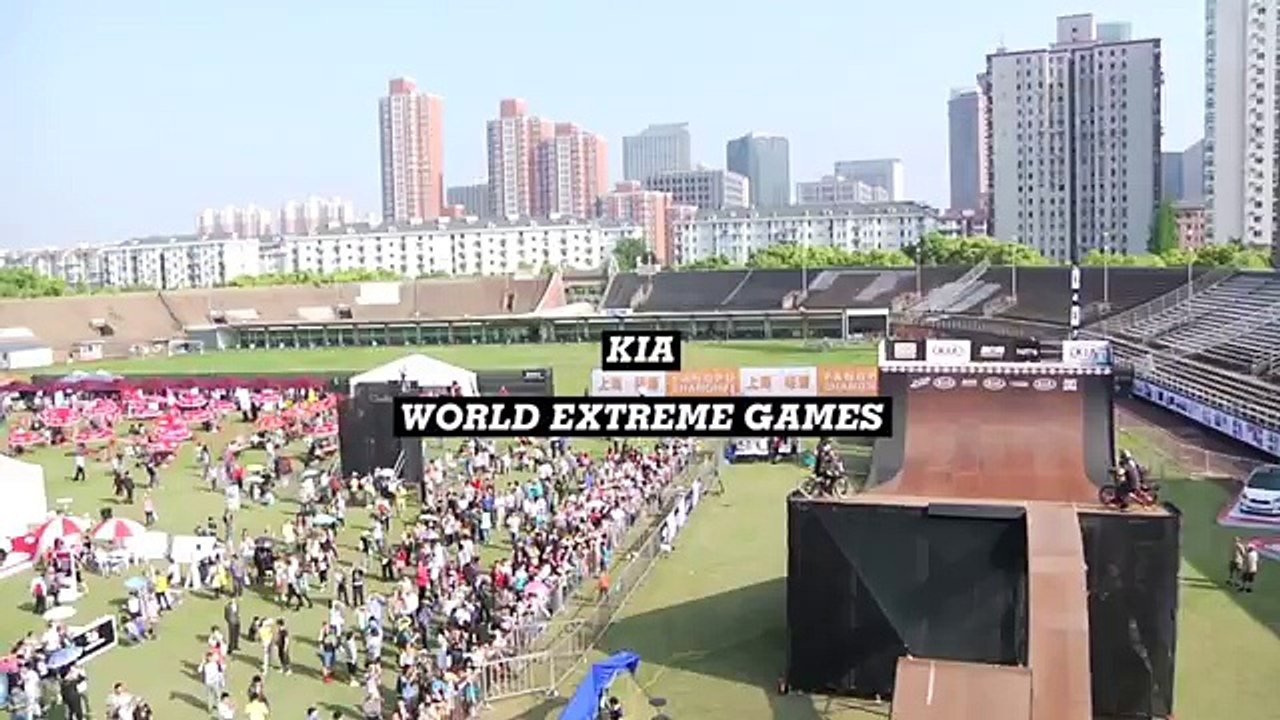 BIKE-TO-BIKE TRANSFER WITH PAT LAUGHLIN