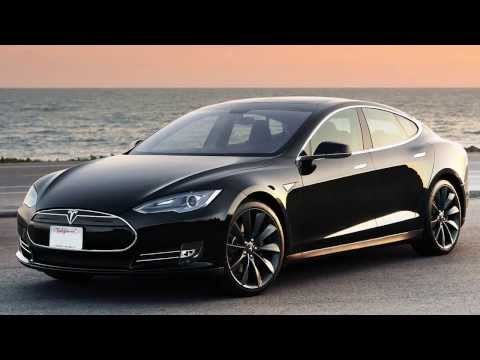 Tesla Model S electric car, sinunog ang stock ng kompanya