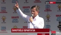 Isparta Mitinginde Davutoğlu'nu Mest Eden Pankart