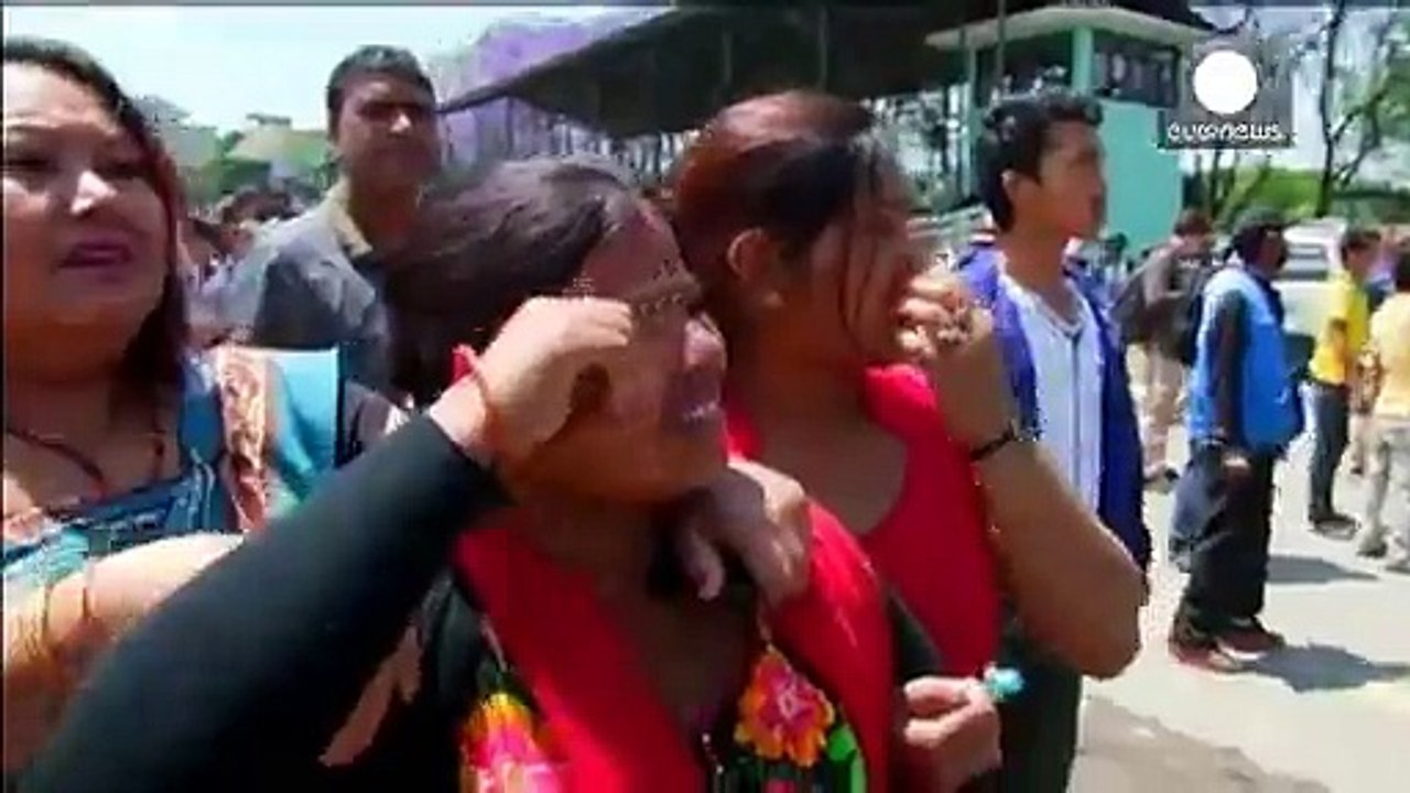 Séisme dans l'Himalaya : témoignages à Katmandou et New Delhi