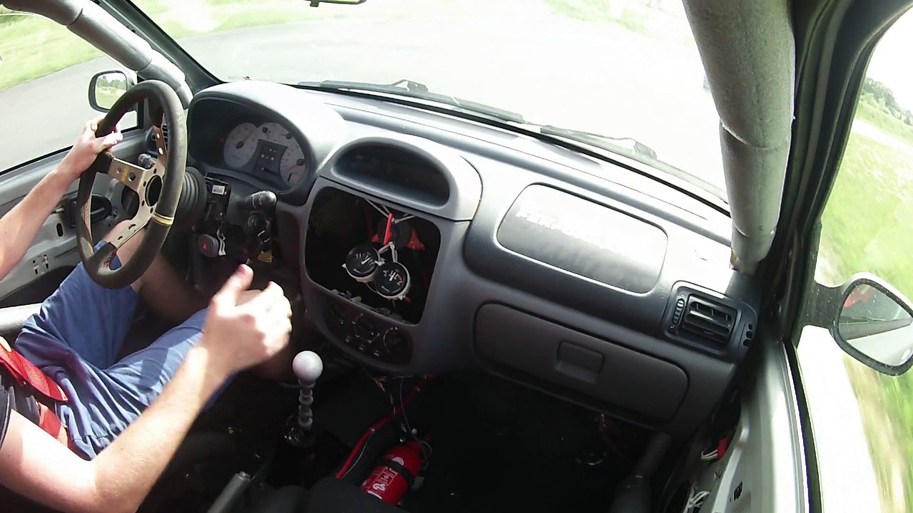 Circuit Fay de Bretagne - 11/05/2015 - Remake Manche Clio 2 RS "Cup" - A voir jusqu'au bout !