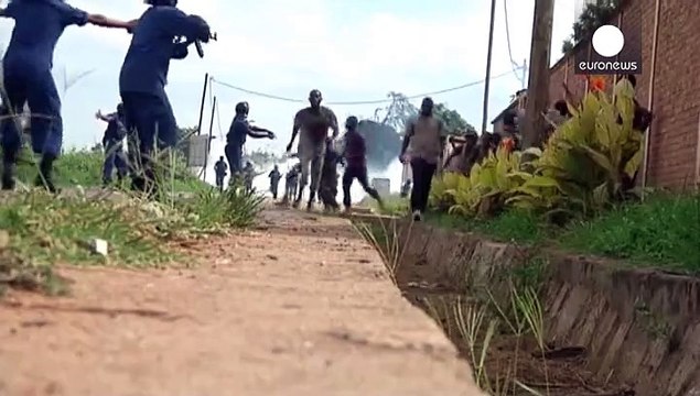 Al menos un muerto en la represión de las manifestaciones contra el presidente de Burundi