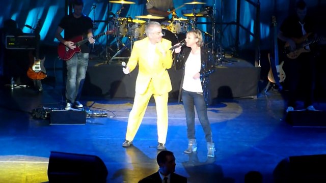 Dorothée - Qu'Il est Bête Live @ Olympia, Paris, 2010 HD