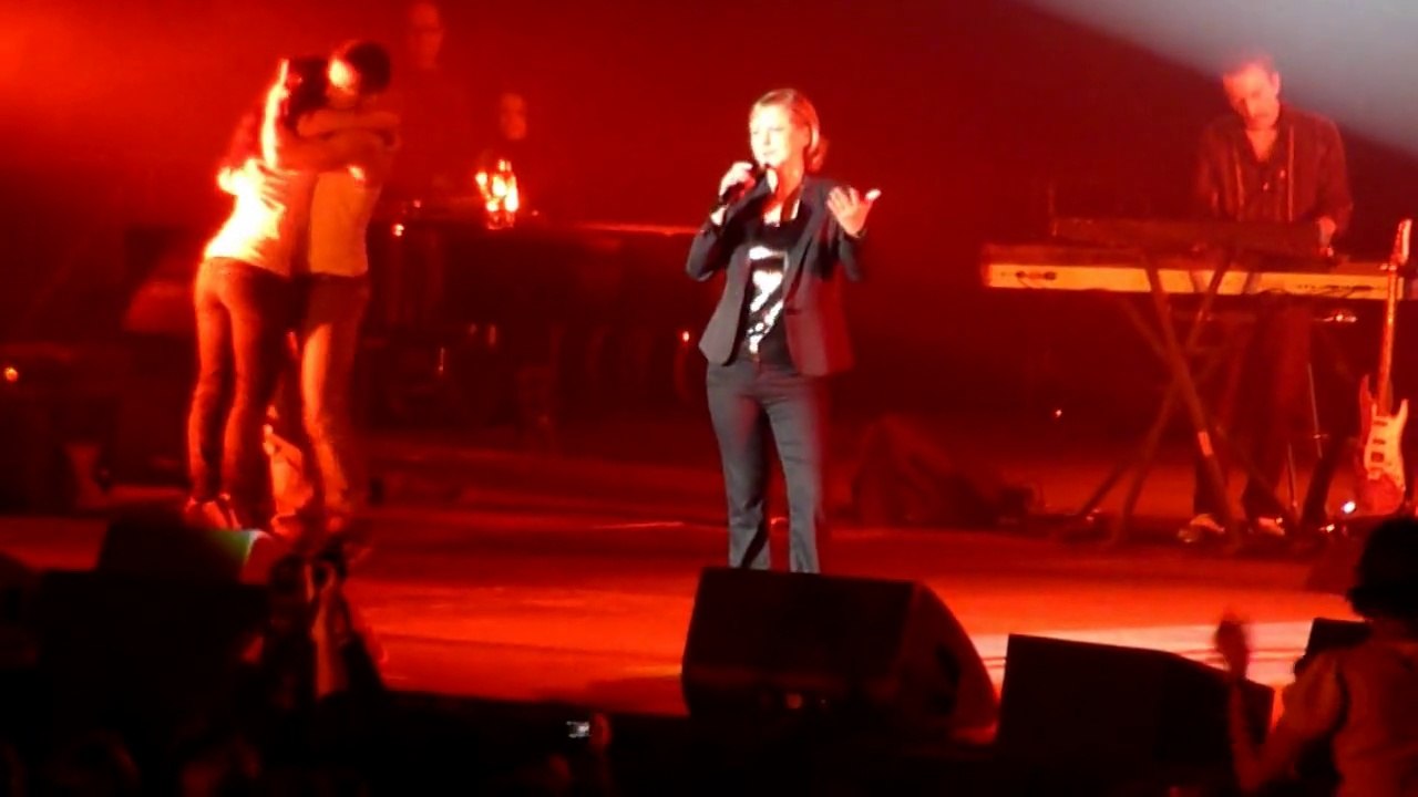 Dorothée - Tremblement de Terre Live @ Bercy, Paris, 2010 HD