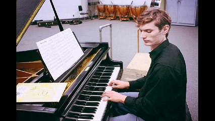 Aiden Andrews Plays Phillip Gllass the  hours ,  escape, the kiss