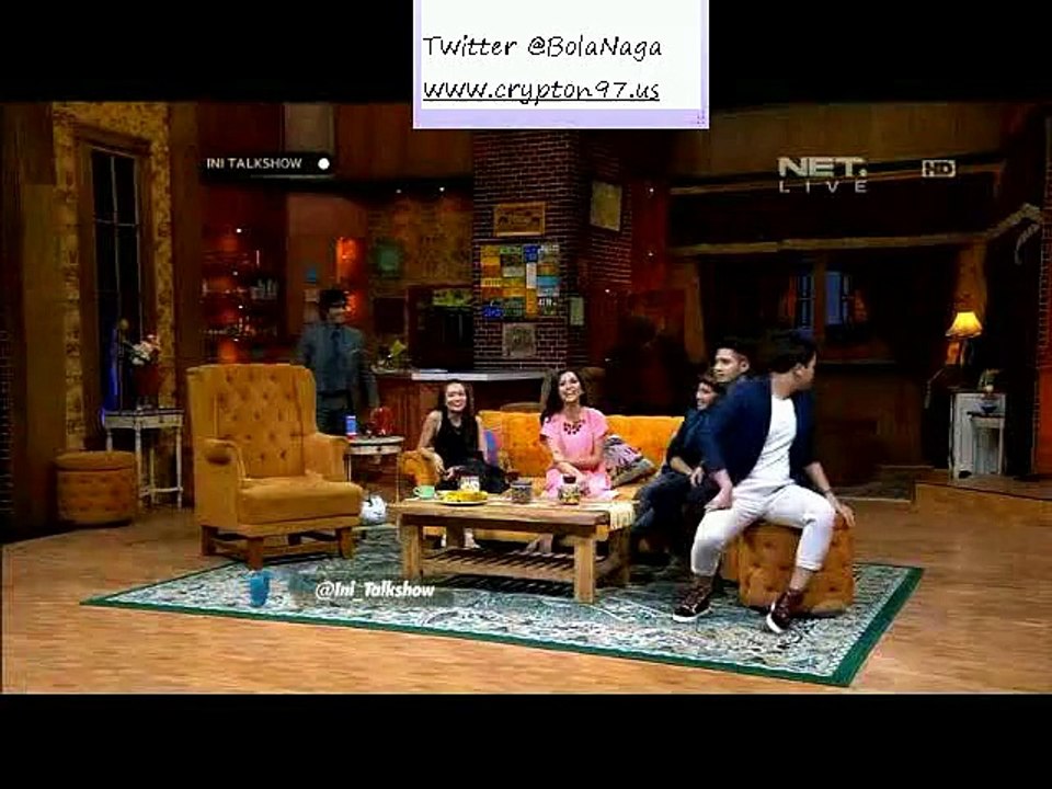 Tya, Stella, Kelvin, Billy, Tarra & Maria Oentoe Ini TalkShow 12 mei 2015