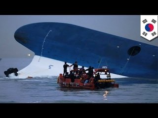 South Korea ferry disaster: civilian diver dies during recovery attempt