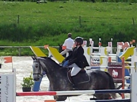 Ambre d'Elincourt, SHF CSO 5 ans Villers Vicomte 12 mai 2015