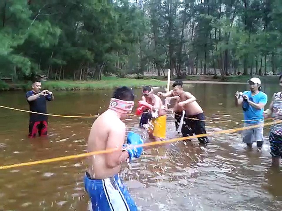 Boxing in water