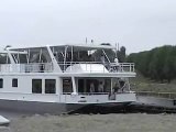 Sumerset Houseboats Stability Test