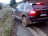 Porsche Cayenne Turbo S gets dirty, incl.mudface Offroad Fun!