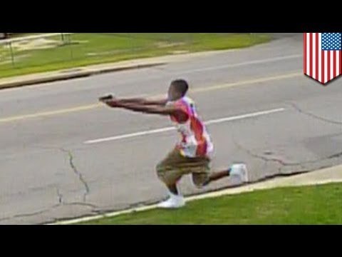 Nastolatek ostrzelał samochód i został nagrany przez kamerę.