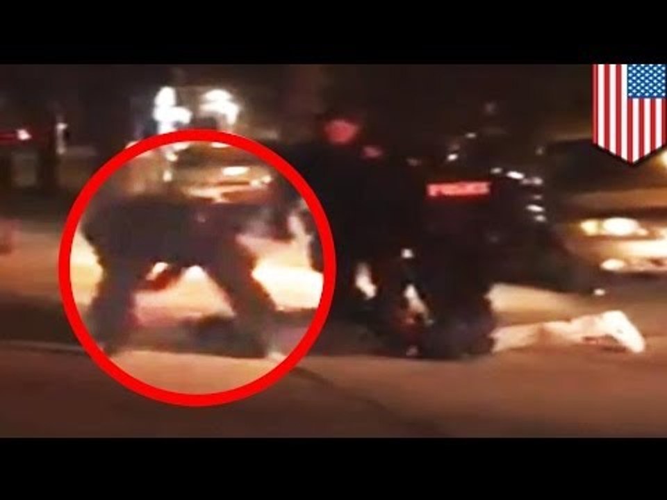 Brutalna policja bije zakutego w kajdanki   