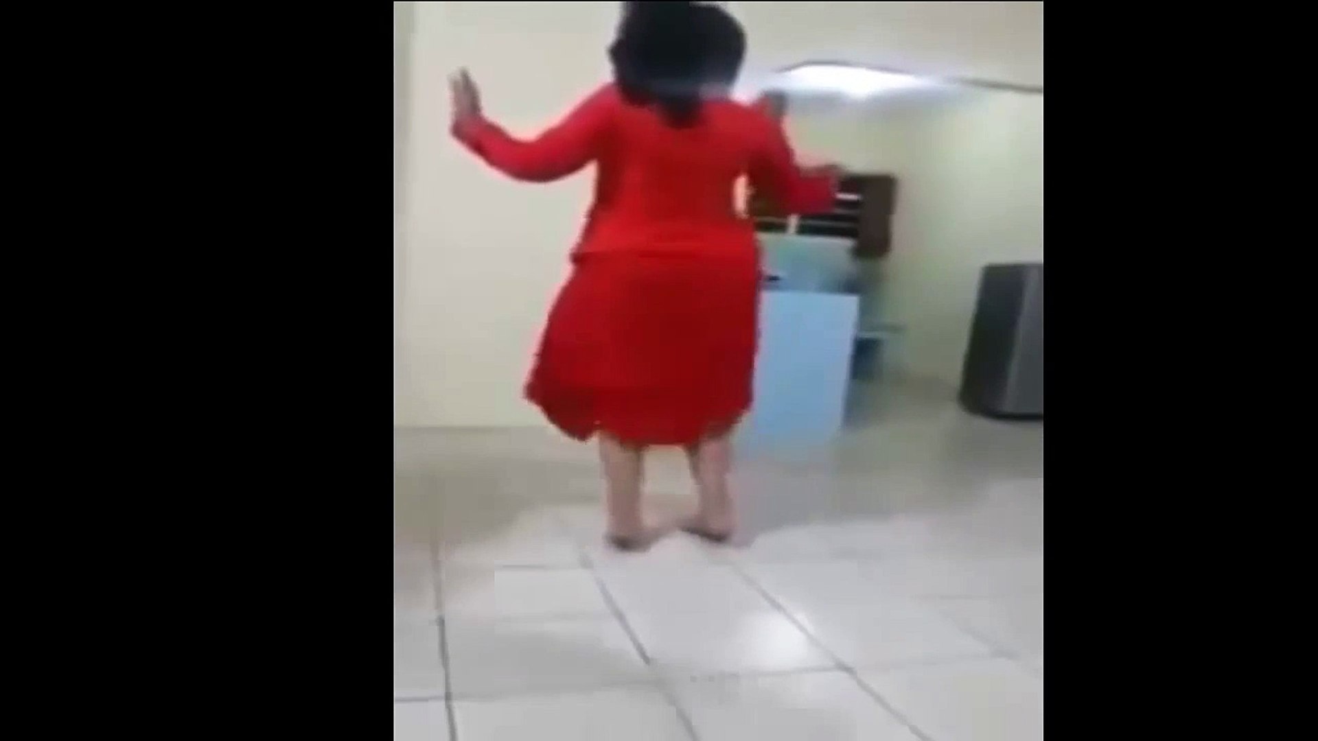 رقص ساخن في شقة- احلى رقص من بنت زي الزبدة- رقص كاوي - Vidéo Dailymotion