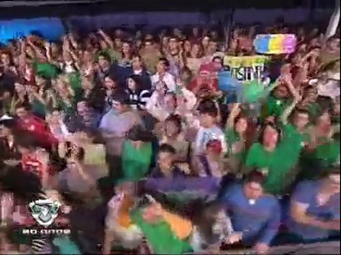 Cristina y Nestor Kirchner bailan lento y se besan-Gran Cuñado