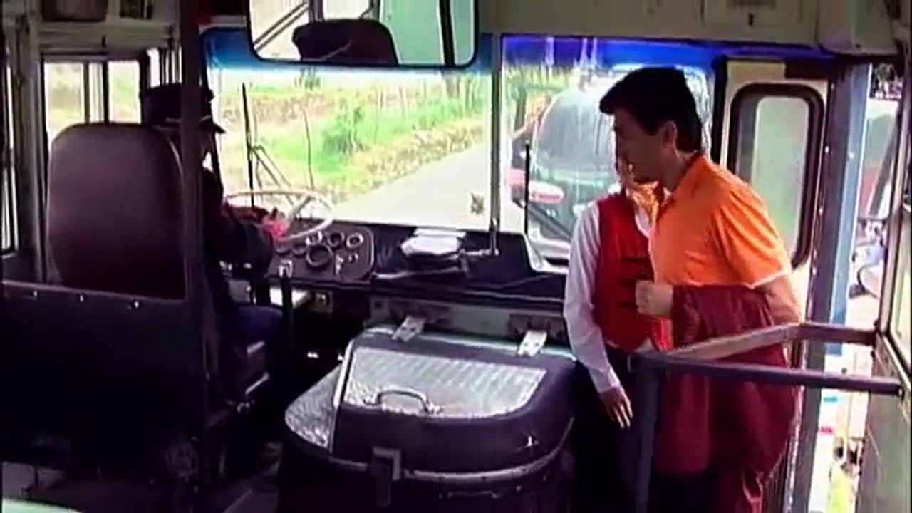 Bus Avión. Media Docena.  El Show de La 1/2 Docena.